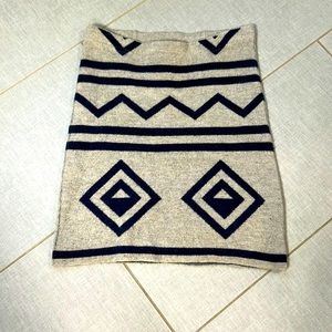 Geometric print wool skirt